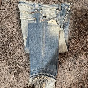 KanCan cropped distressed jeans